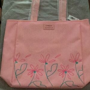 Clinique Pink Floral Tote and cosmetic case. Deluxe samples/travel size (6) NEW